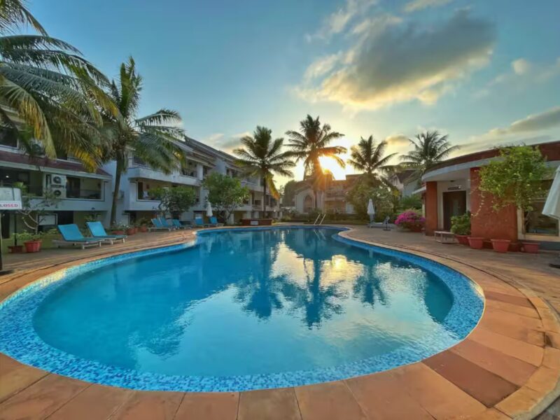 Riviera Hermitage Pool view Apartment